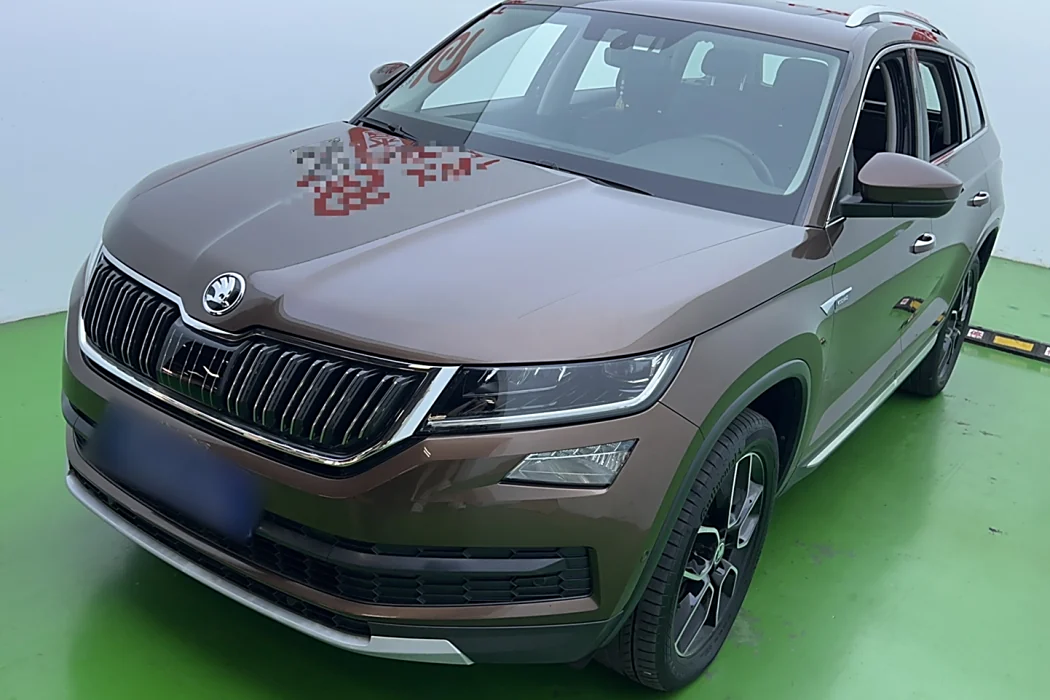 Skoda Kodiak 2018 model ZI380 7-seater four-wheel drive ultimate edition