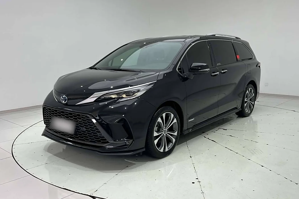 Toyota Grevia 2023 2.5L Hybrid Flagship VIP Edition