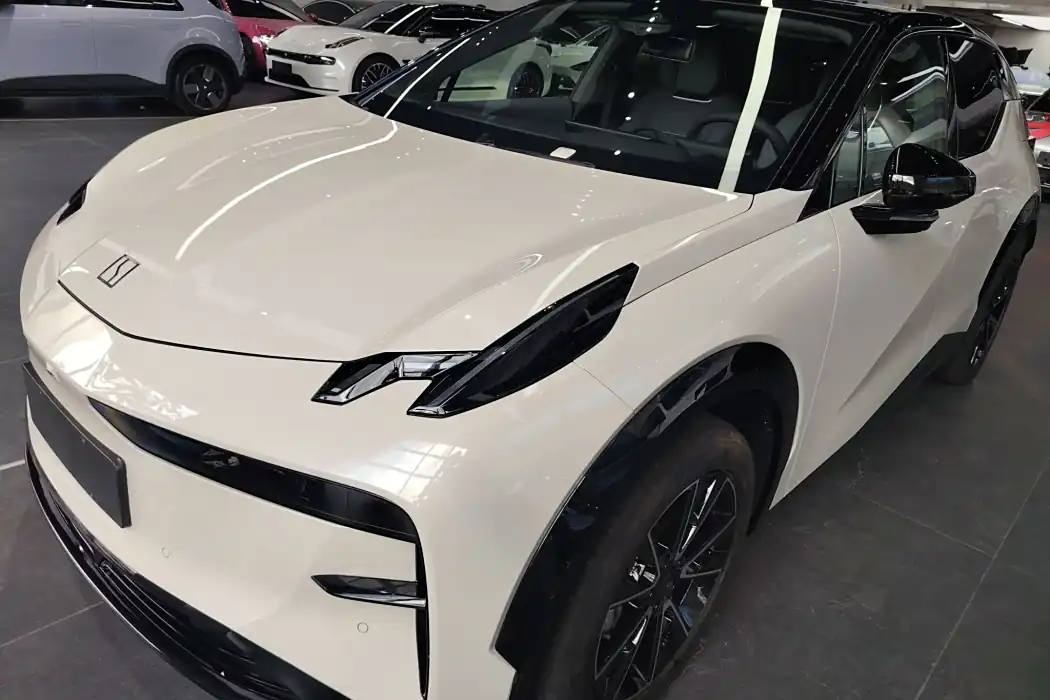 Extreme Krypton X 2024 four-seater rear-drive version