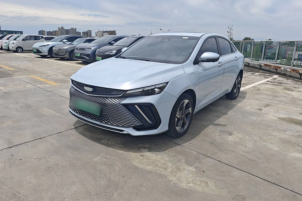Geely Emgrand L HiP 2022 1.5 TD-DHT Pro 100KM Super Rui