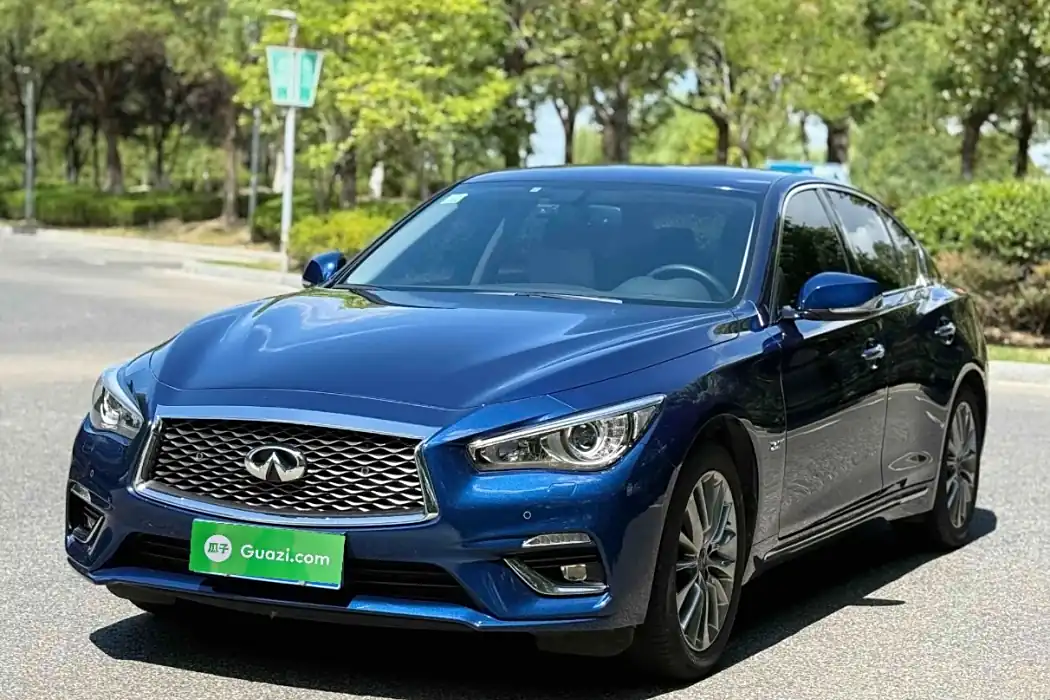Infiniti Q50L 2021 2.0T Escape Edition
