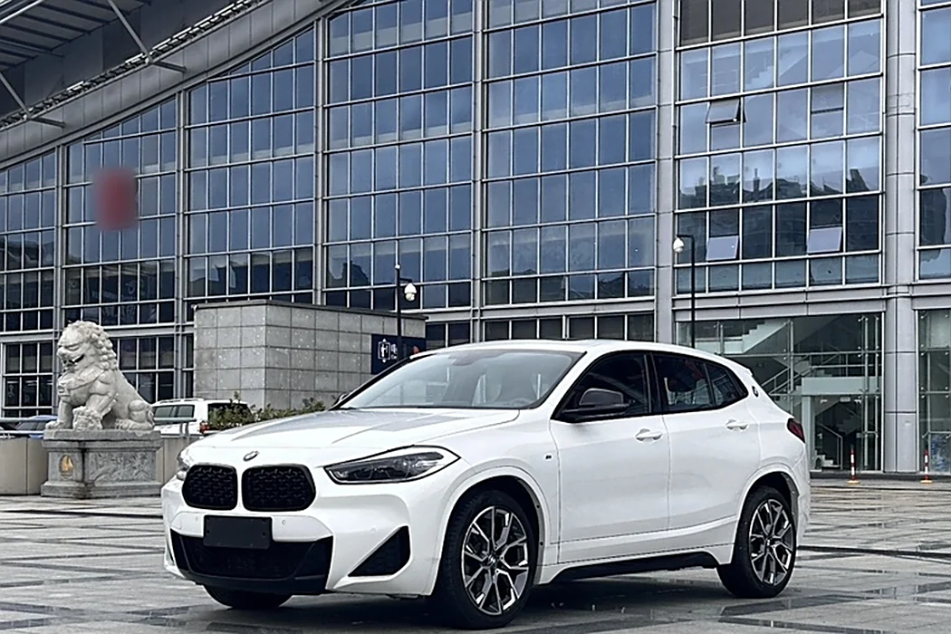 BMW X2 2021 Modified sDrive25i Obsidian Night Edition
