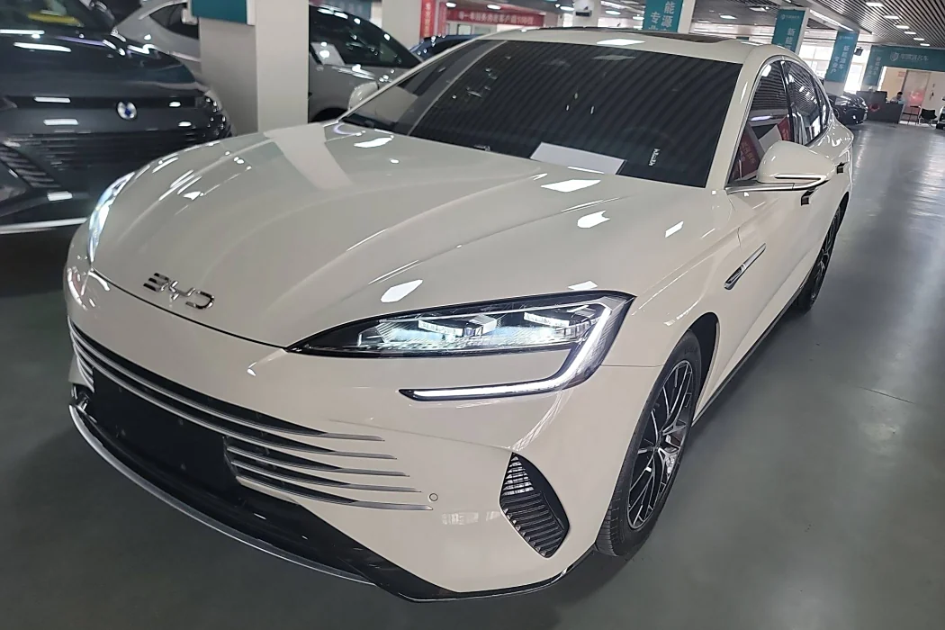 BYD Seal 2024 Honor Edition DM-i 1.5L 121km Luxury