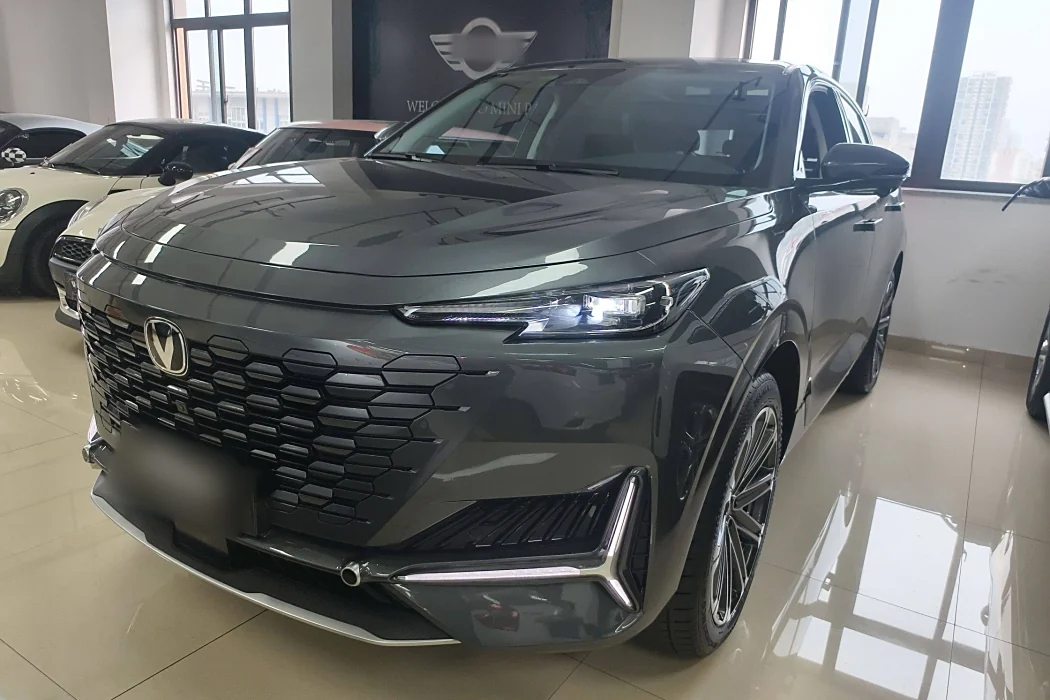 Changan UNI-K 2024 2.0T two-wheel drive global edition
