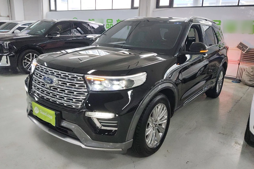 Ford Explorer 2020 EcoBoost 285 four-wheel drive titanium version 7-seater