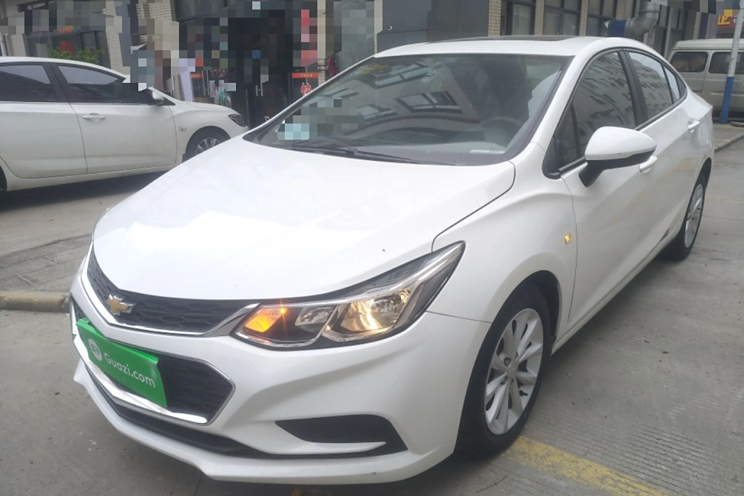 Chevrolet Cruze 2018 320 Automatic Pioneer Sunroof Version