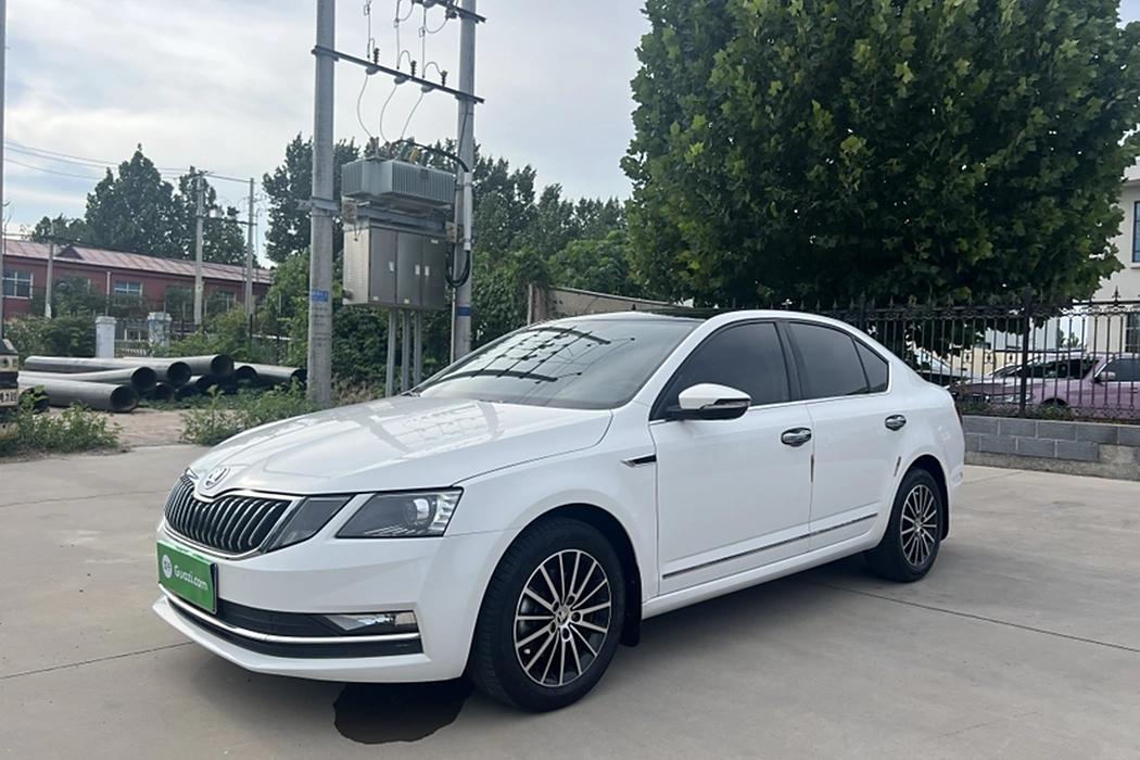 Skoda Octavia 2019 model ZI230 DSG Zhixing Deluxe Edition Country VI