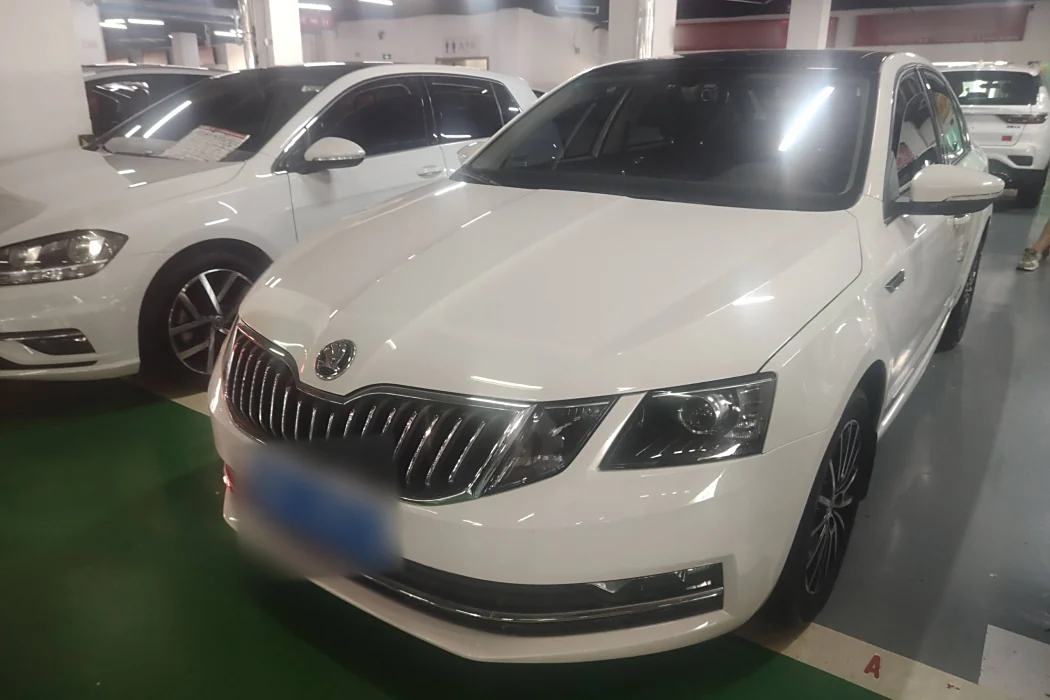 Skoda Octavia 2019 1.5L Automatic Smart Travel Deluxe Edition Country VI