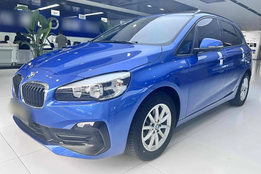 BMW 2 Series Wagon 2018 218i Style