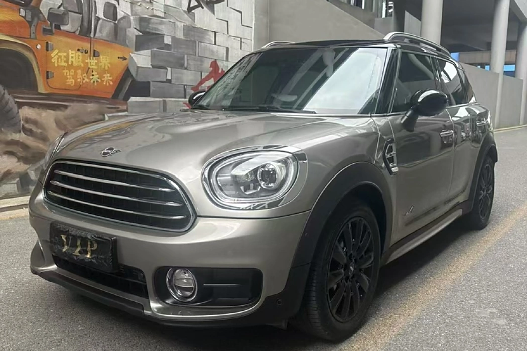 MINI COUNTRYMAN 2018 model 1.5T COOPER ALL4 artist