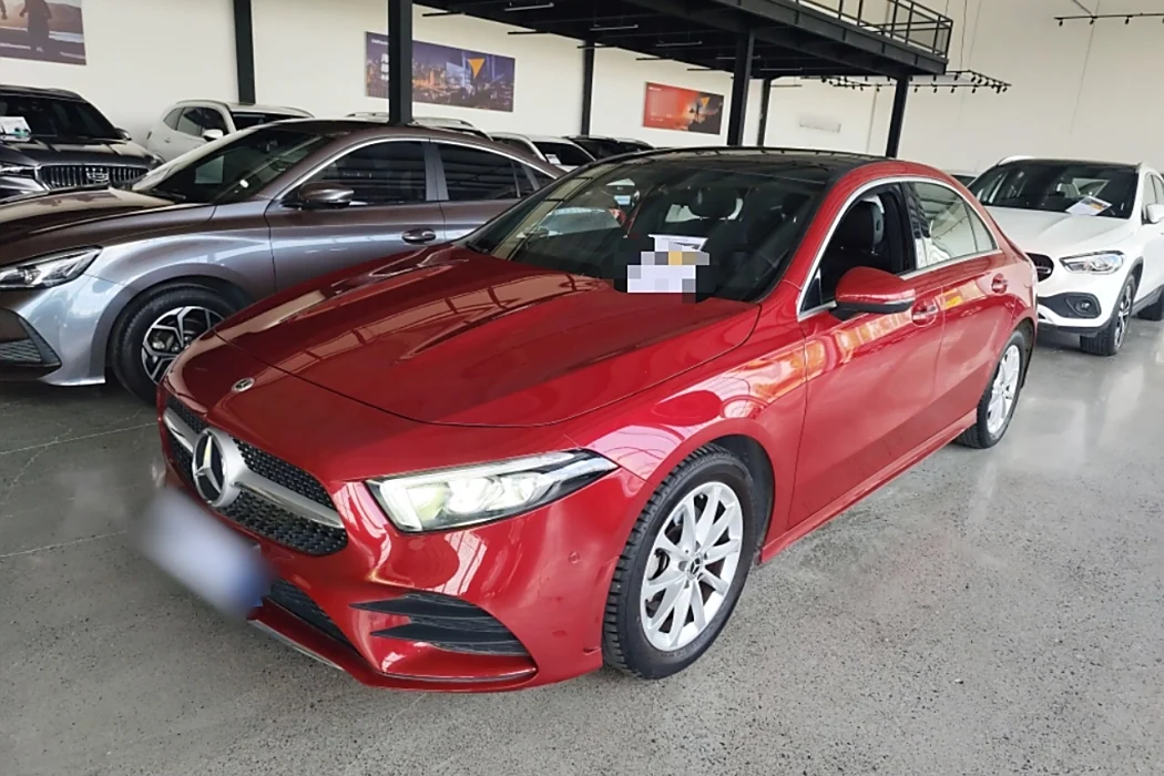 Mercedes-Benz A-class 2022 A 200 L sports sedan fashion type