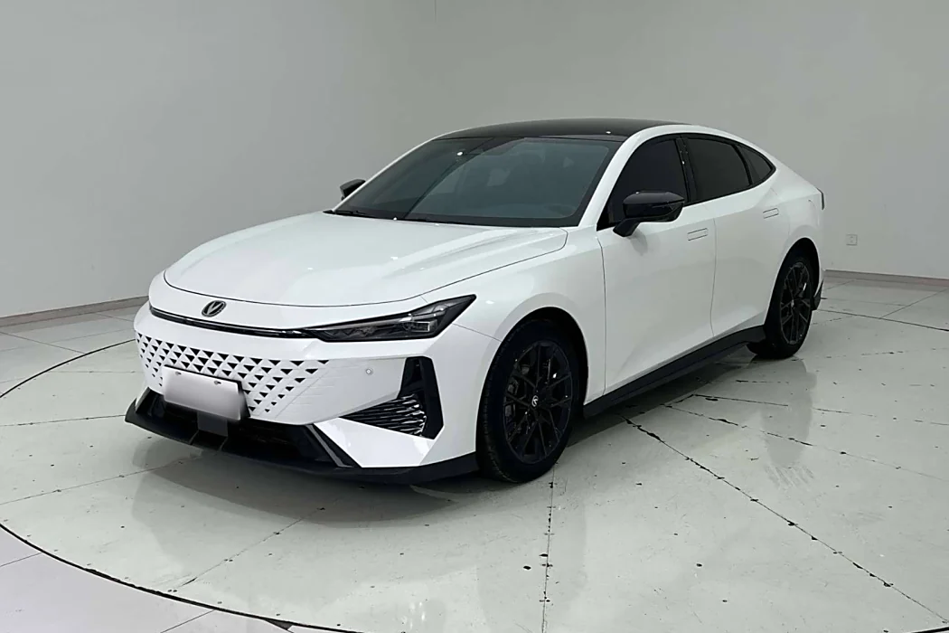 Changan UNI-V 2024 1.5T Premium Type