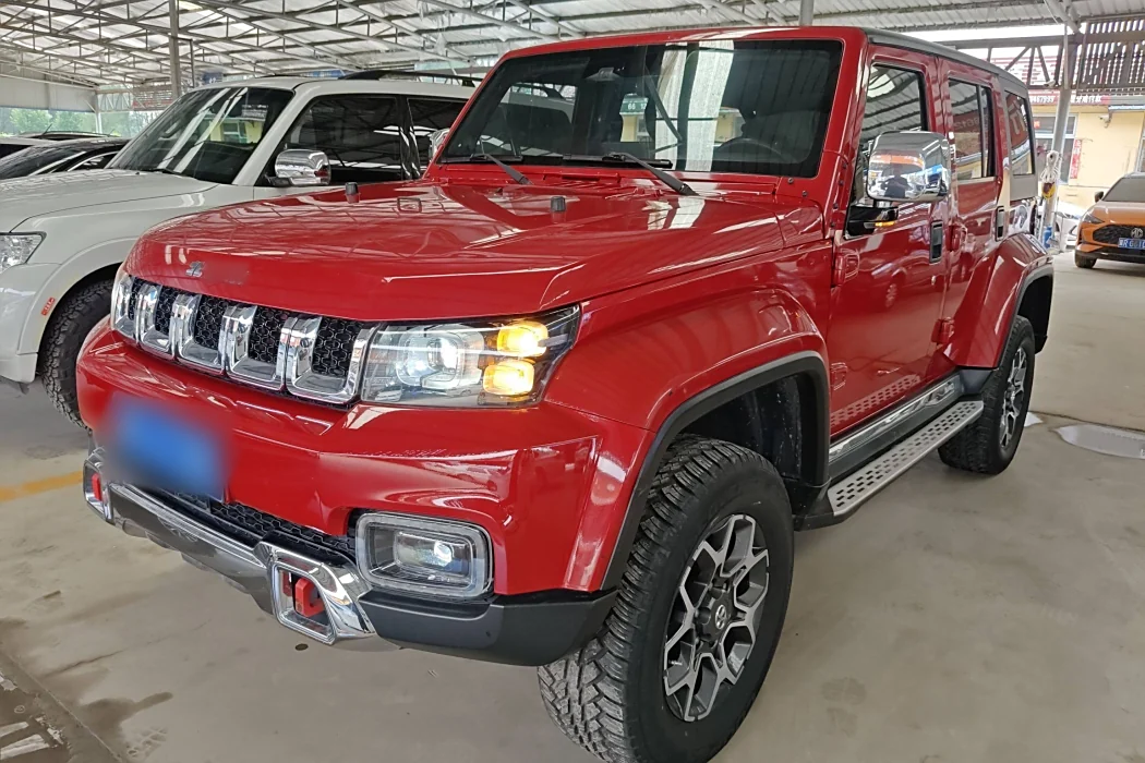 Beijing BJ40 2018 PLUS 2.3T automatic four-wheel drive ultimate edition Country V