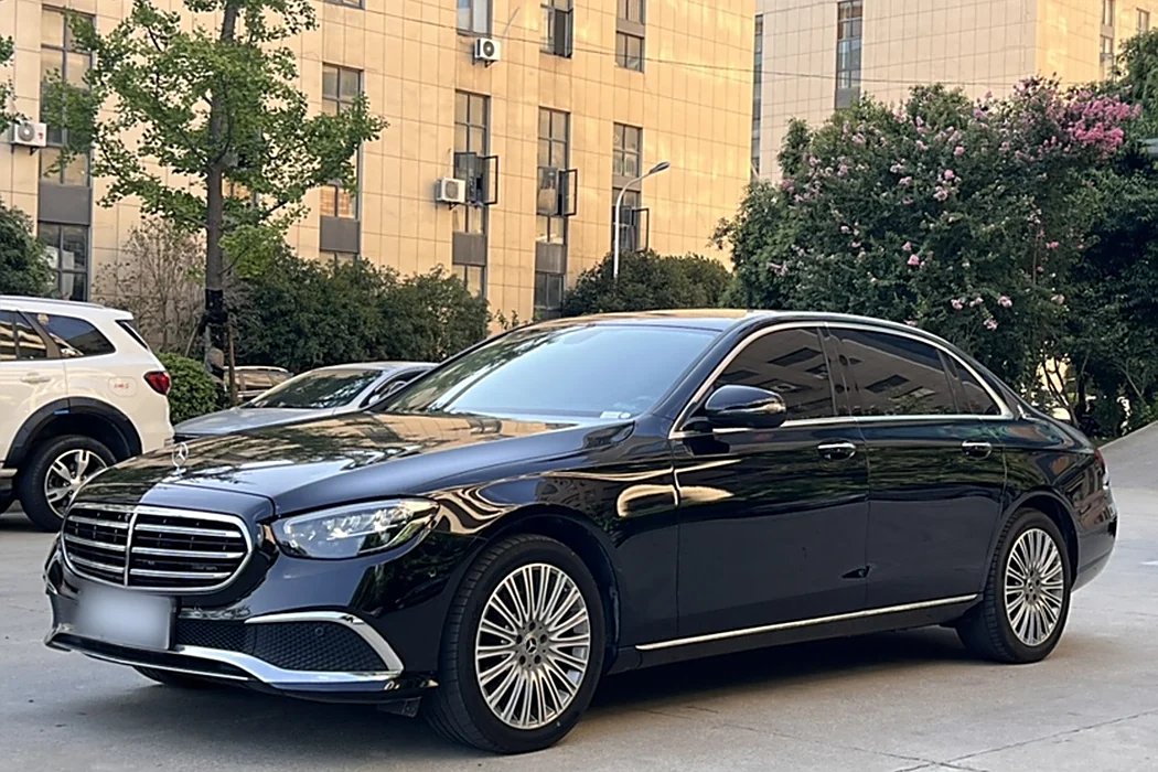 Mercedes-Benz E-class 2022 E 300 L fashion type