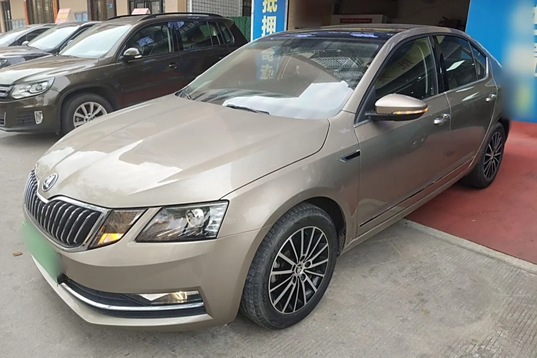 Skoda Octavia 2019 model ZI230 DSG Zhixing Deluxe Edition Country VI
