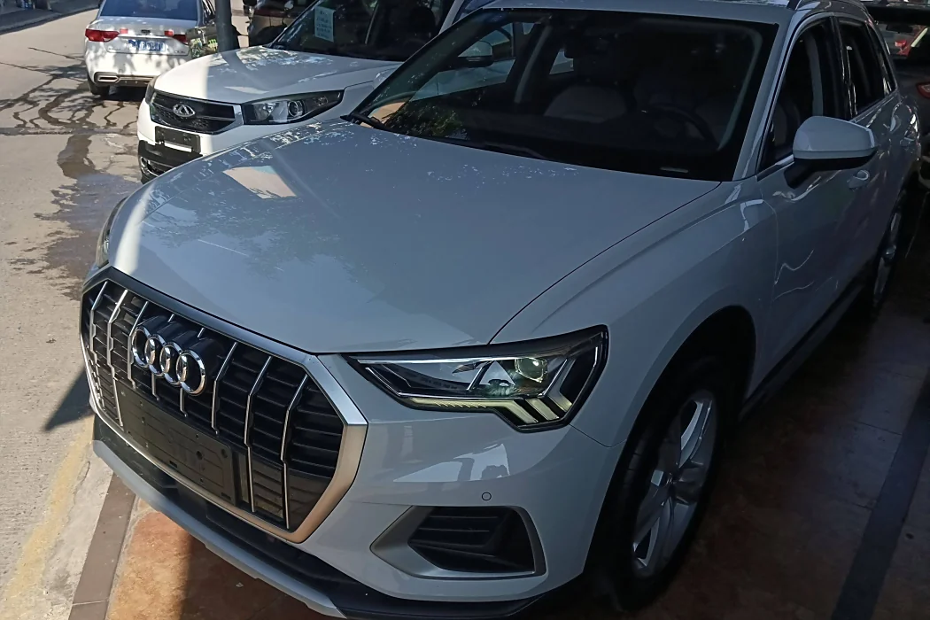 Audi Q3 2019 model 35 TFSI fashionable and elegant