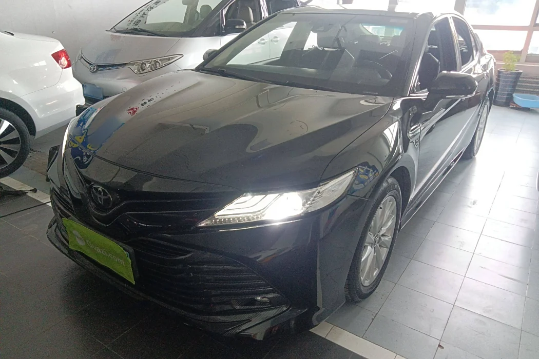 Toyota Camry 2019 Facelift 2.0G Deluxe Edition