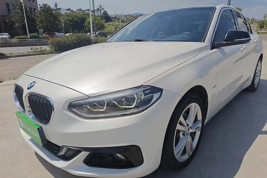 BMW 1 Series 2018 118i design set type