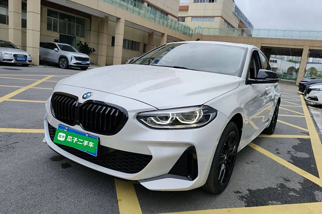 BMW 1 Series 2021 120i M Sport Obsidian Night Edition