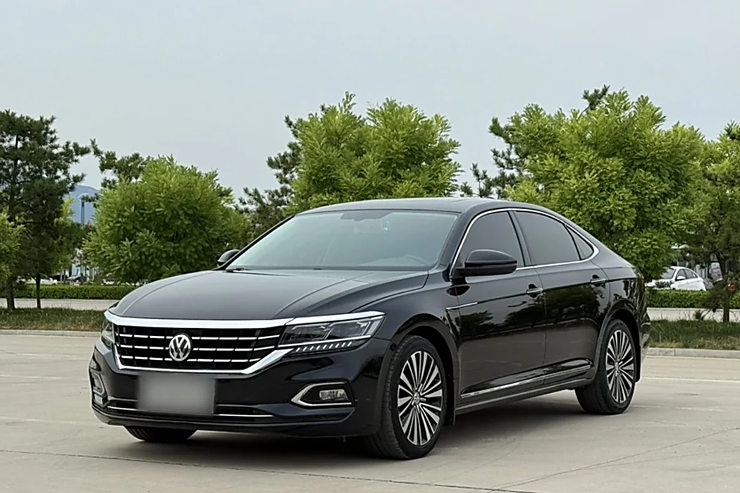 Volkswagen Passat 2019 330TSI Deluxe Edition Country VI