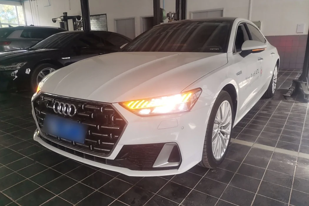 Audi A7L 2024 45TFSI S-line dream-building crystal set