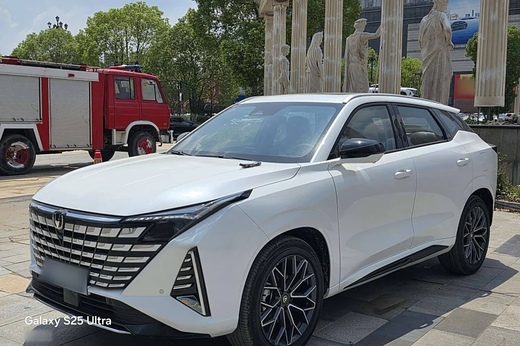 Changan UNI-Z 2025 1.5T Premium Type