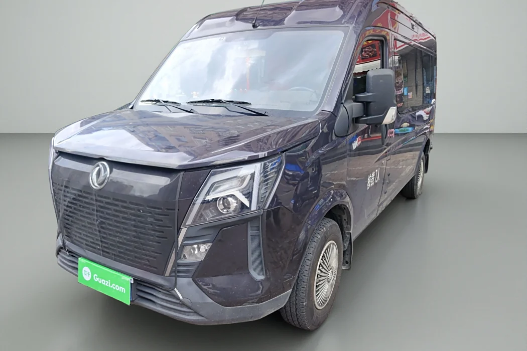 Dongfeng Yufeng Yufeng 2023 V9+2.0T manual front drive multi-function center axle center top 7/8/9 seats
