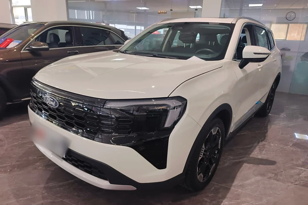 Ford Lingrui 2025 EcoBoost 170 Platinum Collar Type