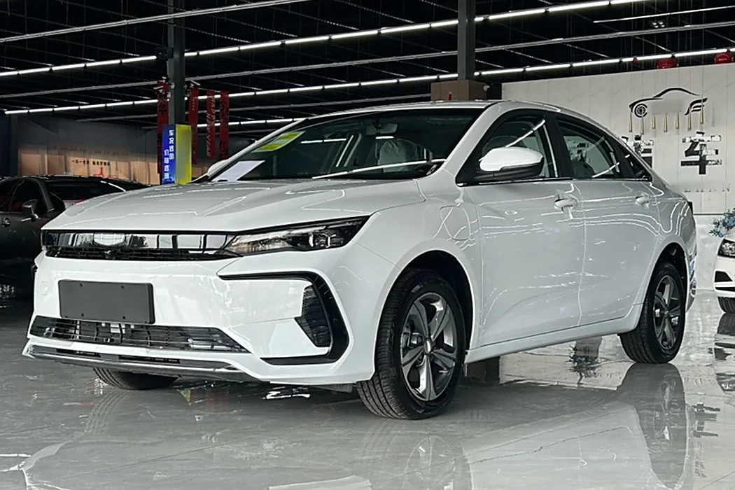 Geely Emgrand L HiP 2024 Champion Edition 1.5 TD-DHT Pro 100KM Transcendent Type