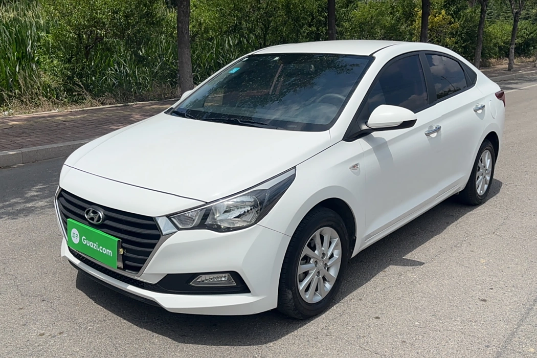 Hyundai accepts 2016 1.4L automatic cool version GLS