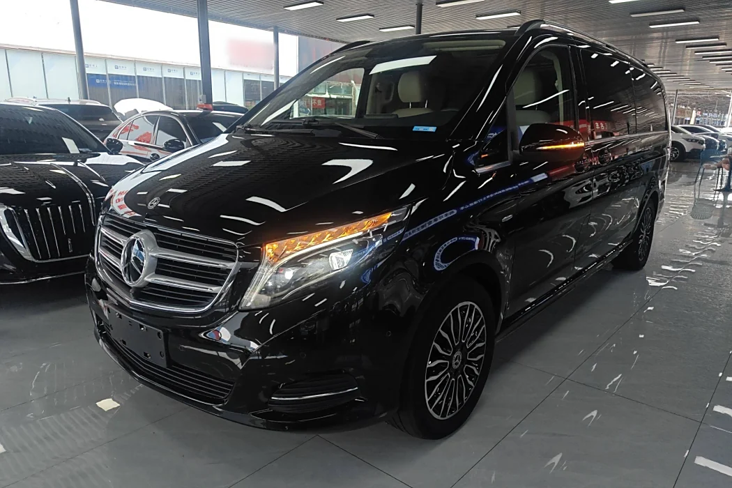 Mercedes-Benz V-Class 2018 V 260 L Premium Plus National VI