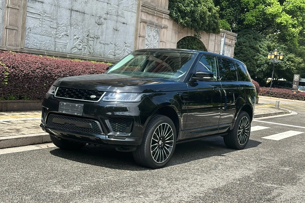 Land Rover Range Rover Sport 2020 Model 3.0 L6 SE