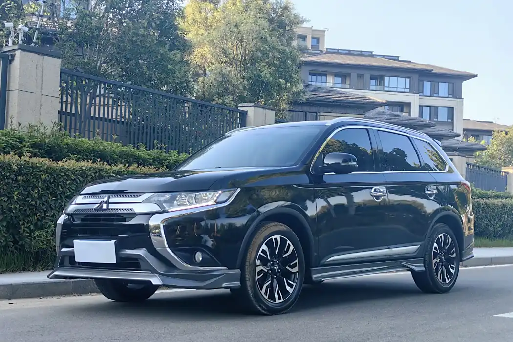 Mitsubishi Outlander 2020 2.0L Two-wheel drive Enjoy Edition 5 seats