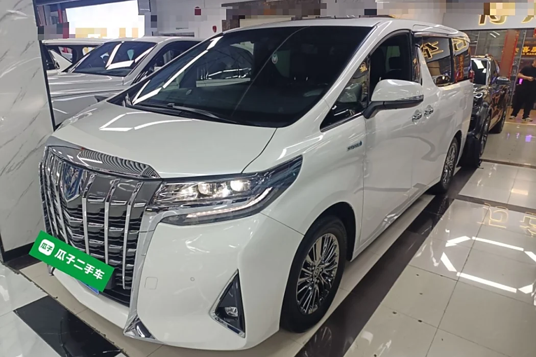 Toyota Elfa 2020 dual-engine 2.5L Premium Edition