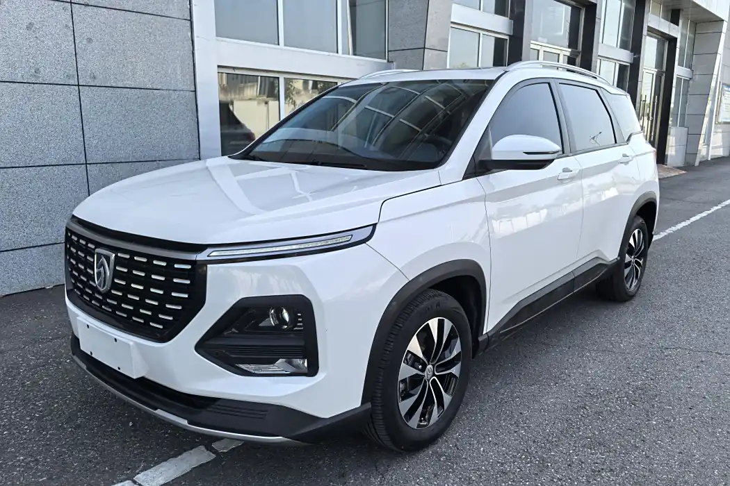 Baojun 530 2020 1.5T CVT Premium connected 7-seater