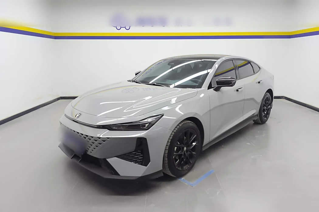 Changan UNI-V 2024 1.5T Premium Type