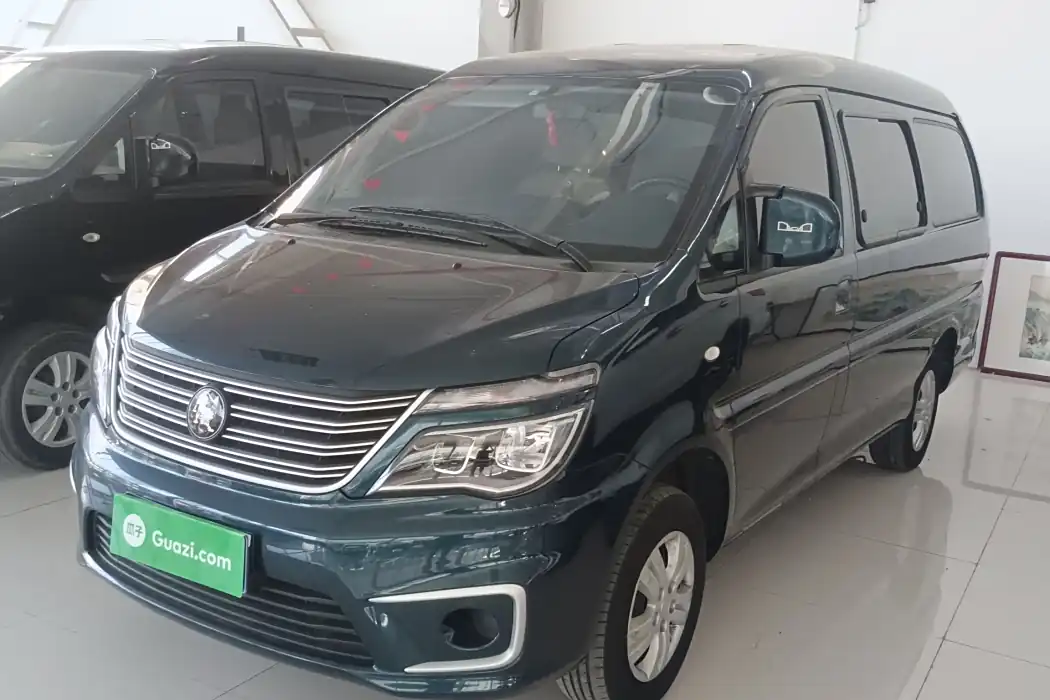 Dongfeng Popular Lingzhi 2022 M5L 1.6L Practical 7-seater