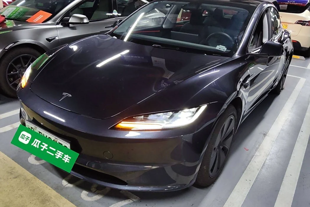 Tesla Model 3 2025 rear-wheel drive version