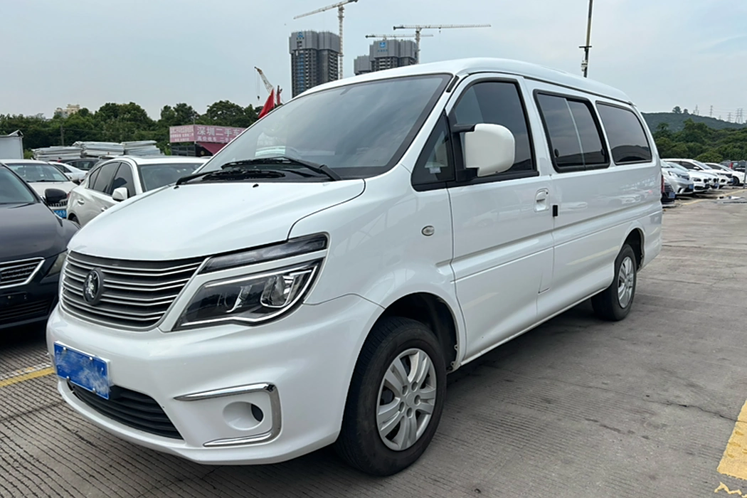 Dongfeng Popular Lingzhi 2022 M5L 2.0L Practical 7-seater