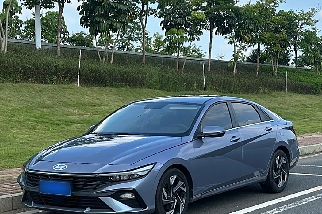 Hyundai Elantra 2023 1.5L CVT GLX Elite Edition