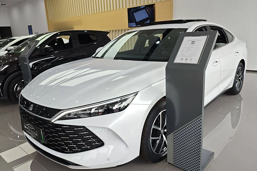 BYD Qin L 2024 DM-i 120KM Transcendent Type