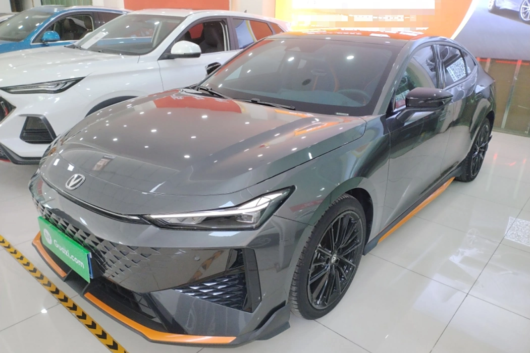 Changan UNI-V 2024 1.5T Premium Sports Type