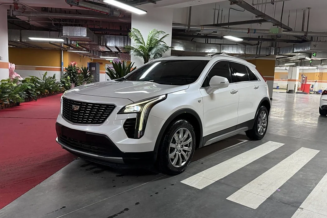 Cadillac XT4 2022 28T two-wheel drive luxury
