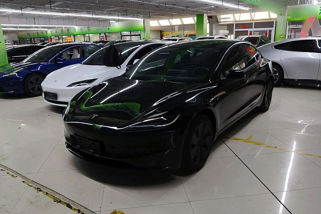 Tesla Model 3 2023 rear-wheel drive version