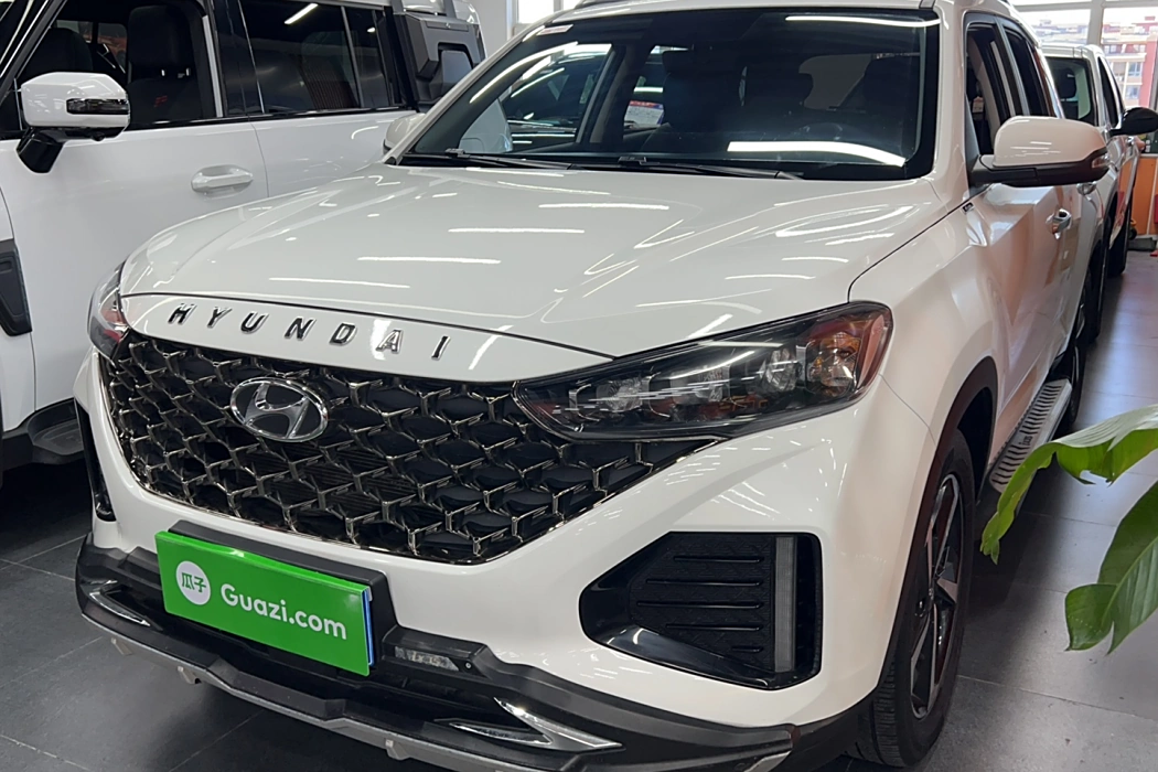 Beijing Hyundai ix35 2021 2.0L automatic two-wheel drive GLS leading version