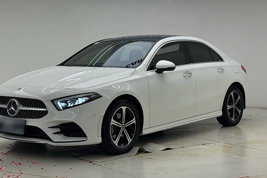 Mercedes-Benz A-class 2022 facelift Triple A 200 L sports sedan fashion type