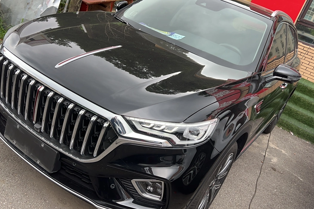 Hongqi HS5 2022 facelift 2.0T Zhilian Qixiang four-wheel drive version