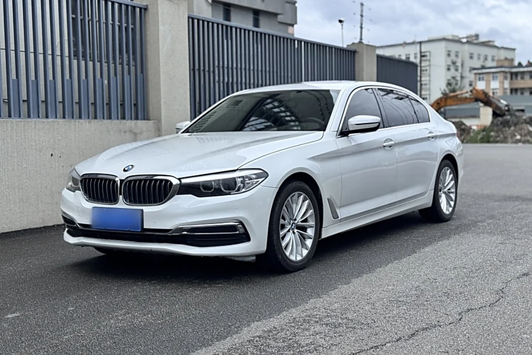 BMW 5 Series 2020 525Li Luxury Package