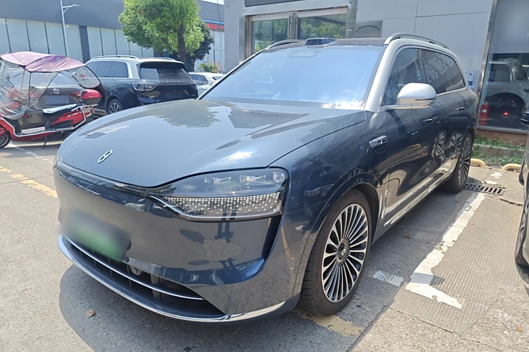 Hongmeng Zhixing Wenjie M9 2024 Extended Range Ultra Version 42kWh 6-seater Version
