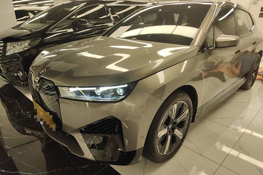 BMW iX 2023 facelift xDrive40